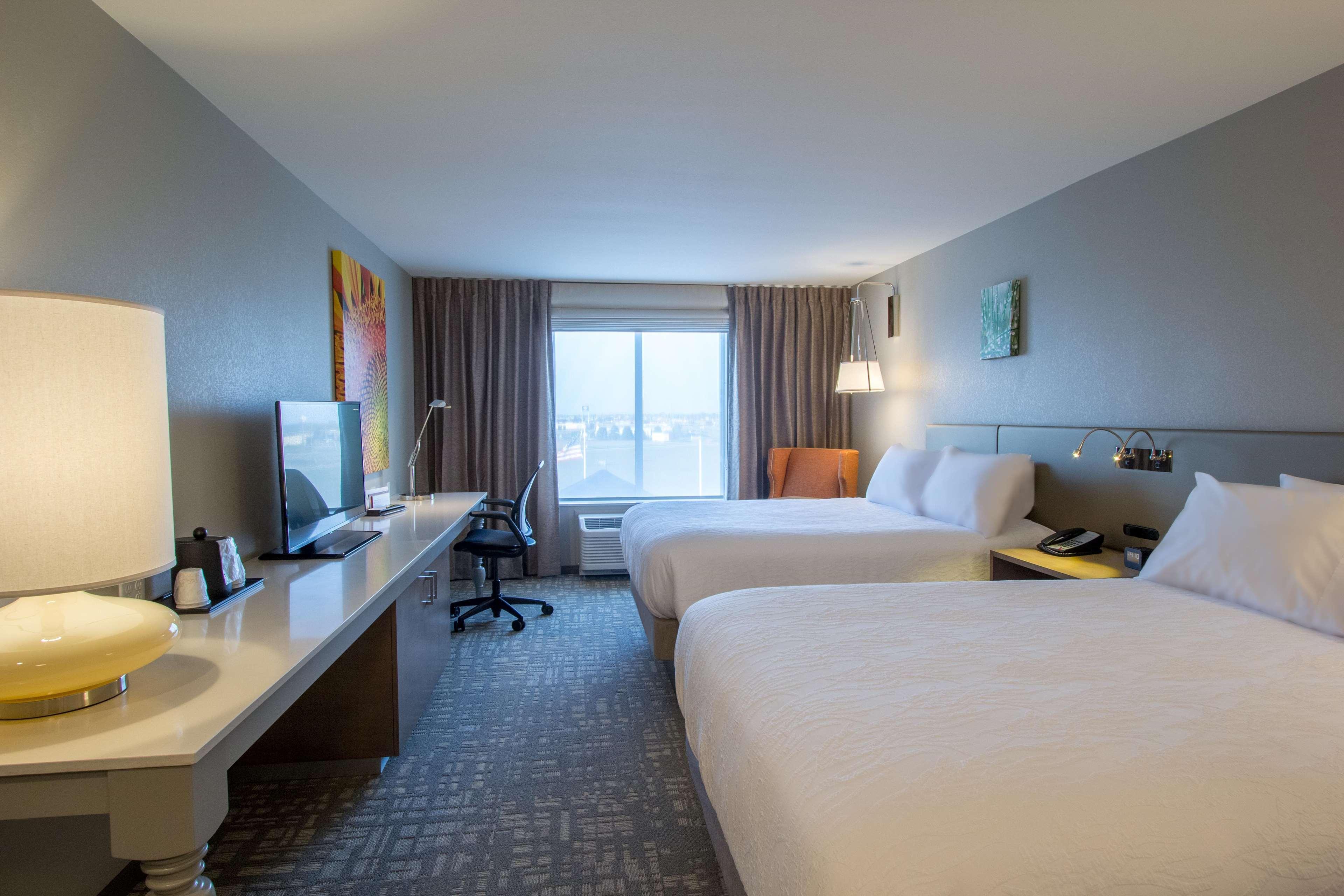 Hilton Garden Inn Salina Zewnętrze zdjęcie